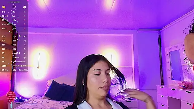kloe28 Adlı Modelin Canlı XXX Sohbeti