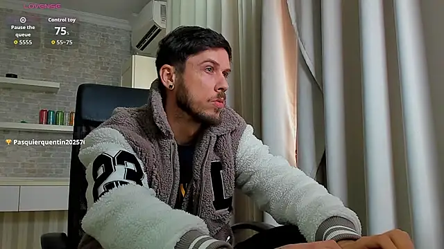 Chat XXX ao vivo de JonahShaw