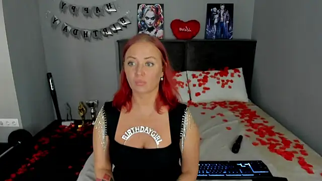 צ'אט XXX בשידור חי של MuscleXXXBarbie