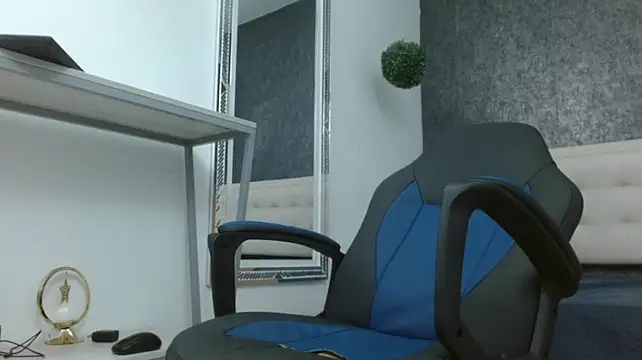 Chat XXX ao vivo de thekingcockboy