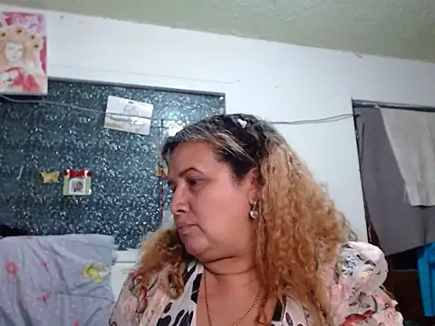 Chat XXX en directo de Perla1981--