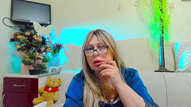 SusieNoreen Chat XXX in diretta
