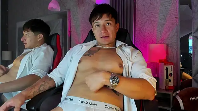Онлайн чат XXX Hassbyd