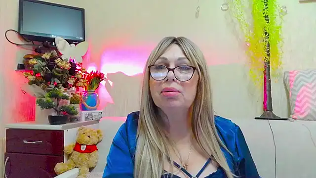 SusieNoreen's Live XXX Chat