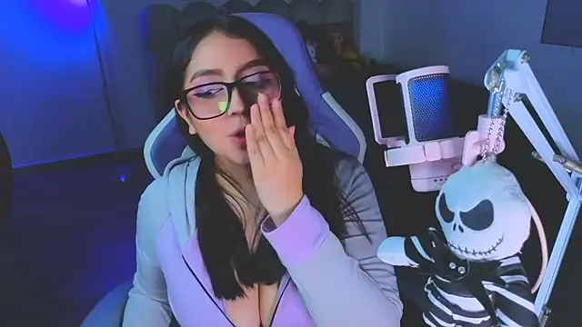 Chat XXX en directo de AnngelaSkye