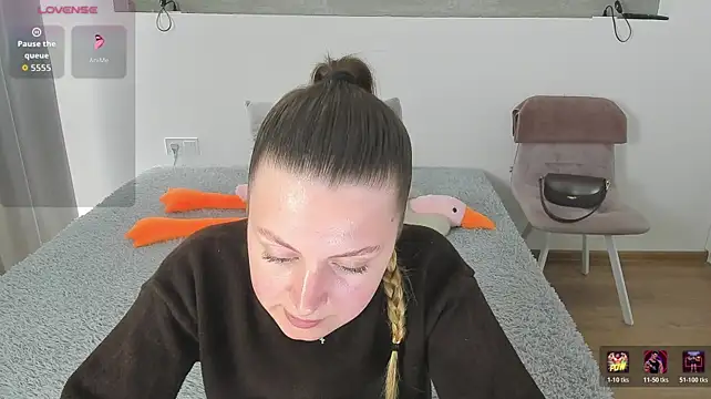 Chatroom XXX en direct de Kitkatvel