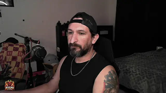 Chatroom XXX en direct de DevilPup75_
