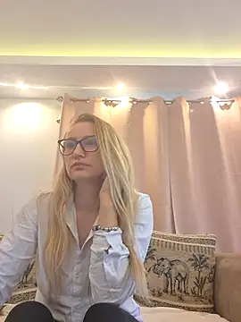 Nataly_Rosy: онлайн-секс-чат