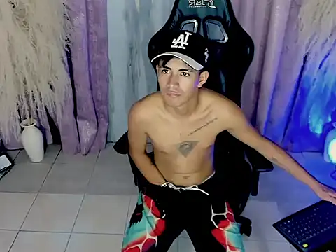 NIO_KLOUDS_ Chat XXX in diretta