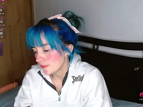 Littlee_siin_ Chat XXX in diretta