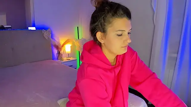 Laura_Leee Adlı Modelin Canlı XXX Sohbeti