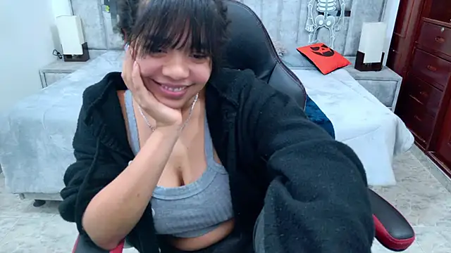 laureentt_ – Live XXX-chat
