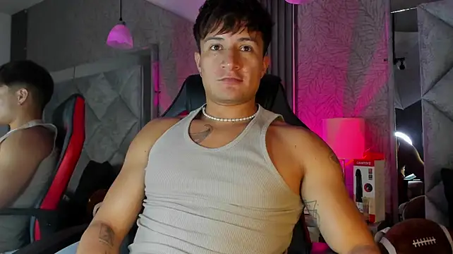 XXX chat uživo modela Hassbyd