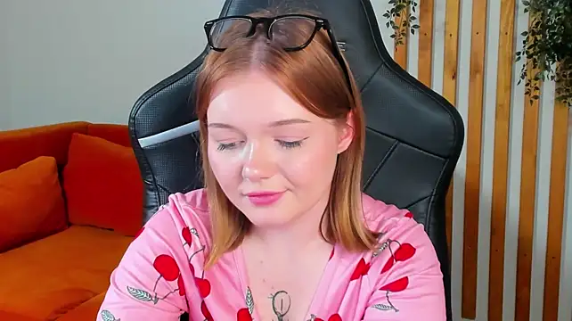 ElinaVale's Live XXX Chat