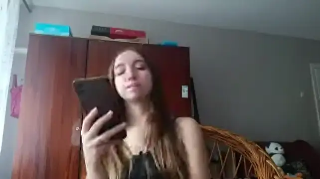 WynonaFarhat Chat XXX live