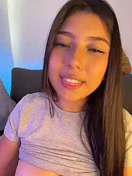 Maii_chan's Live XXX Chat