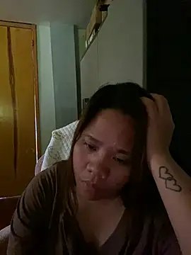 -CLARAMommy- – Naživo XXX chat