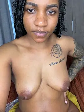 Milkypucy Chat XXX in diretta