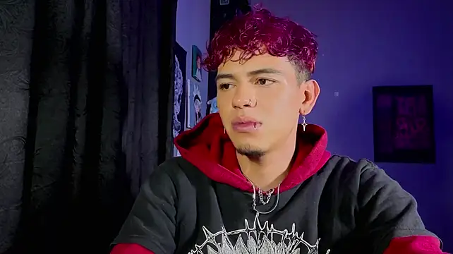 MikeyKuro Chat XXX live