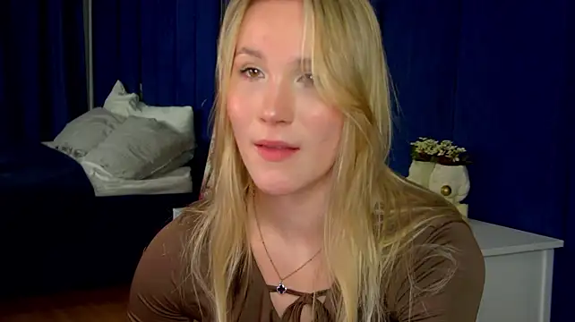 ElaraVoltage Live XXX-chat