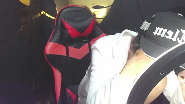 JulianGalan – Naživo XXX chat