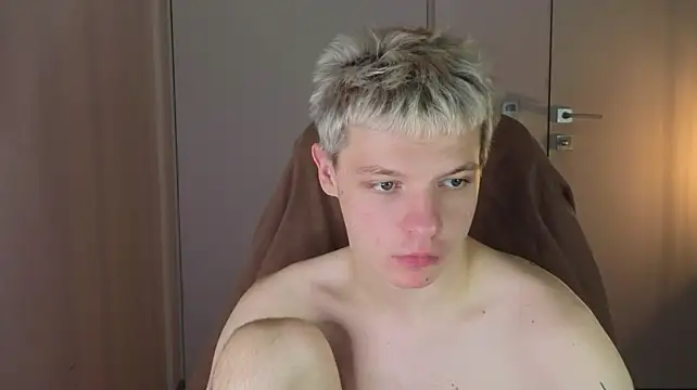 Moon_Kitt live XXX chat