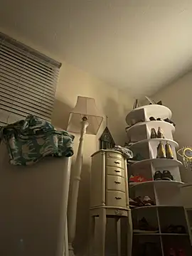 Živý XXX chat kittiekatieyogi