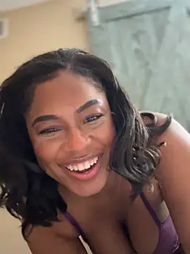 CandyLuxxxx's Live XXX Chat