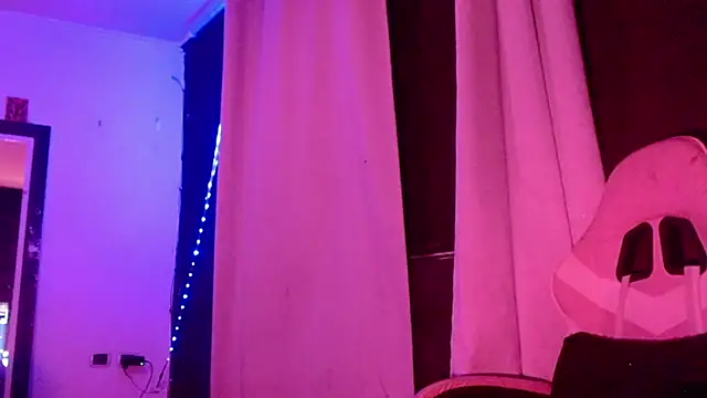 PervertedMissCloe XXX чат на живо