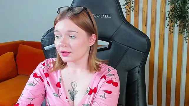 Chat +18 de ElinaVale ao vivo