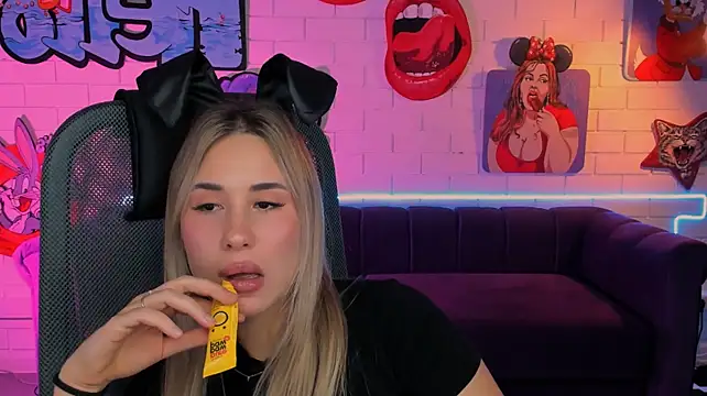 BettyRemz's Live XXX Chat