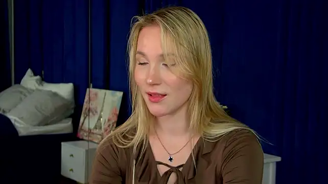 Chat XXX ao vivo de ElaraVoltage