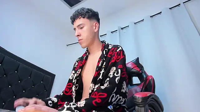 MaxLeons – Naživo XXX chat