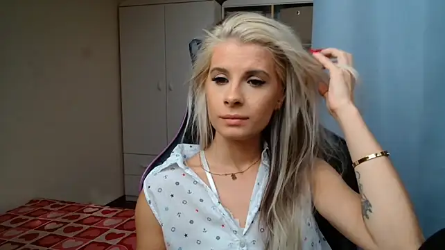 KristineGlow Live XXX-chat