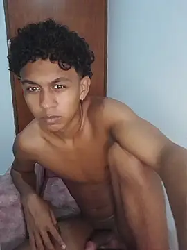 Živý XXX chat YourCaramelBoy