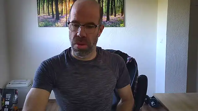 DaddyHarry_MatureStallion Live XXX-Chat