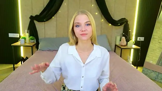 4example_Chloe – Live XXX-chat