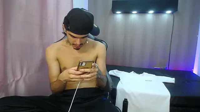 Tayson_Hot Live XXX Chat