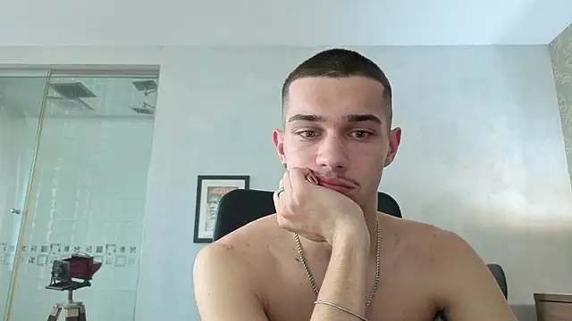צ'אט XXX בשידור חי של KaydenDrew