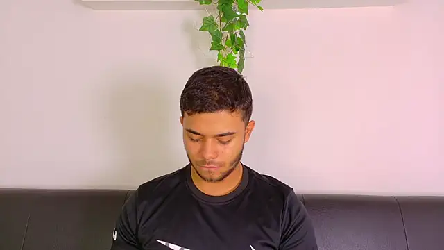 Chat XXX en directo de TylerWest_