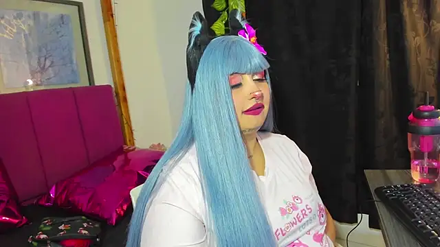 צ'אט XXX בשידור חי של lussyevans24
