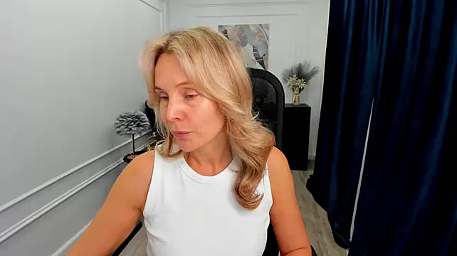 Sinty_Devis Chat XXX in diretta