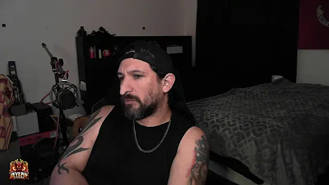 Chatroom XXX en direct de DevilPup75_