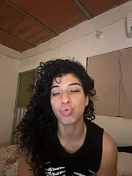 Miily_0 Chat XXX in diretta