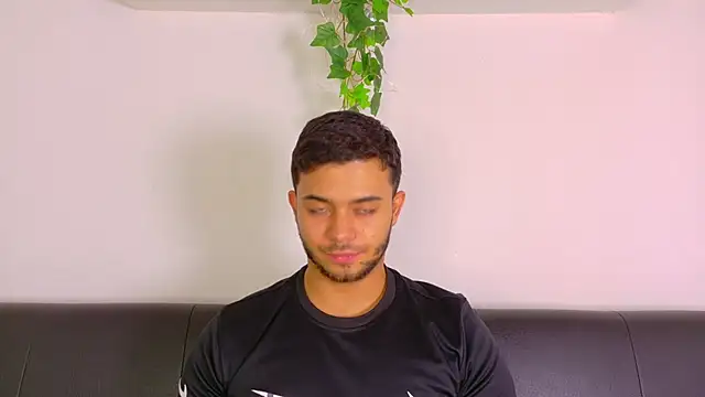 دردشة TylerWest_ الجنسية المباشرة