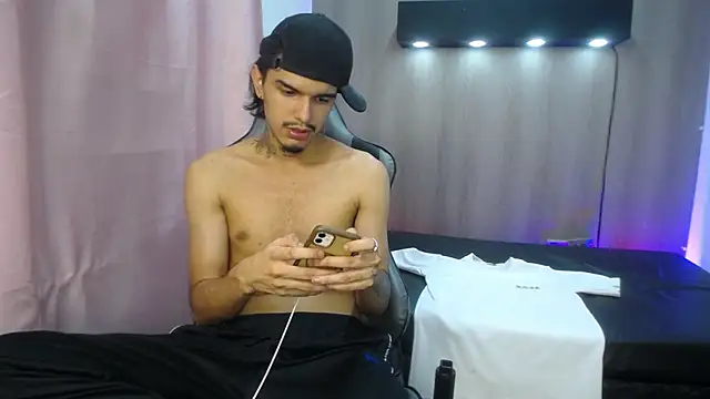 Chat XXX ao vivo de Tayson_Hot