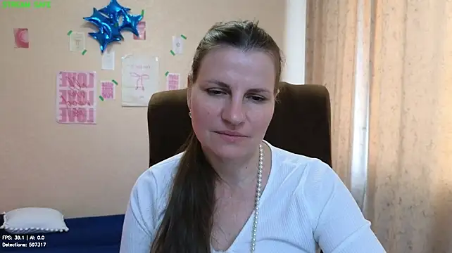 Chat XXX en directo de Mirabelle_Velvet