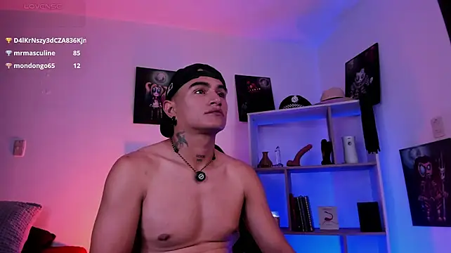 LiamDeeps Adlı Modelin Canlı XXX Sohbeti
