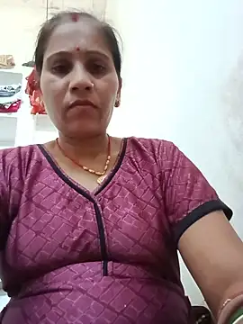 Pariraja_cute Chat XXX in diretta