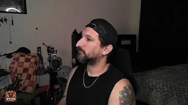 DevilPup75_ – Naživo XXX chat